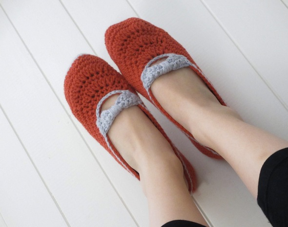 Handmade - Crochet adult slipper pattern and converse stationary