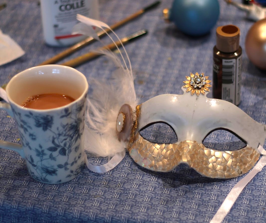 Masquerade Mask DIY - from Fairivy.com (subscription gifts for women)